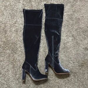 Elegant Black Velvet Knee-High Boots